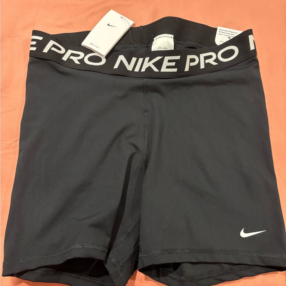 Nike Women’s 5” Shorts (Plus Size)
